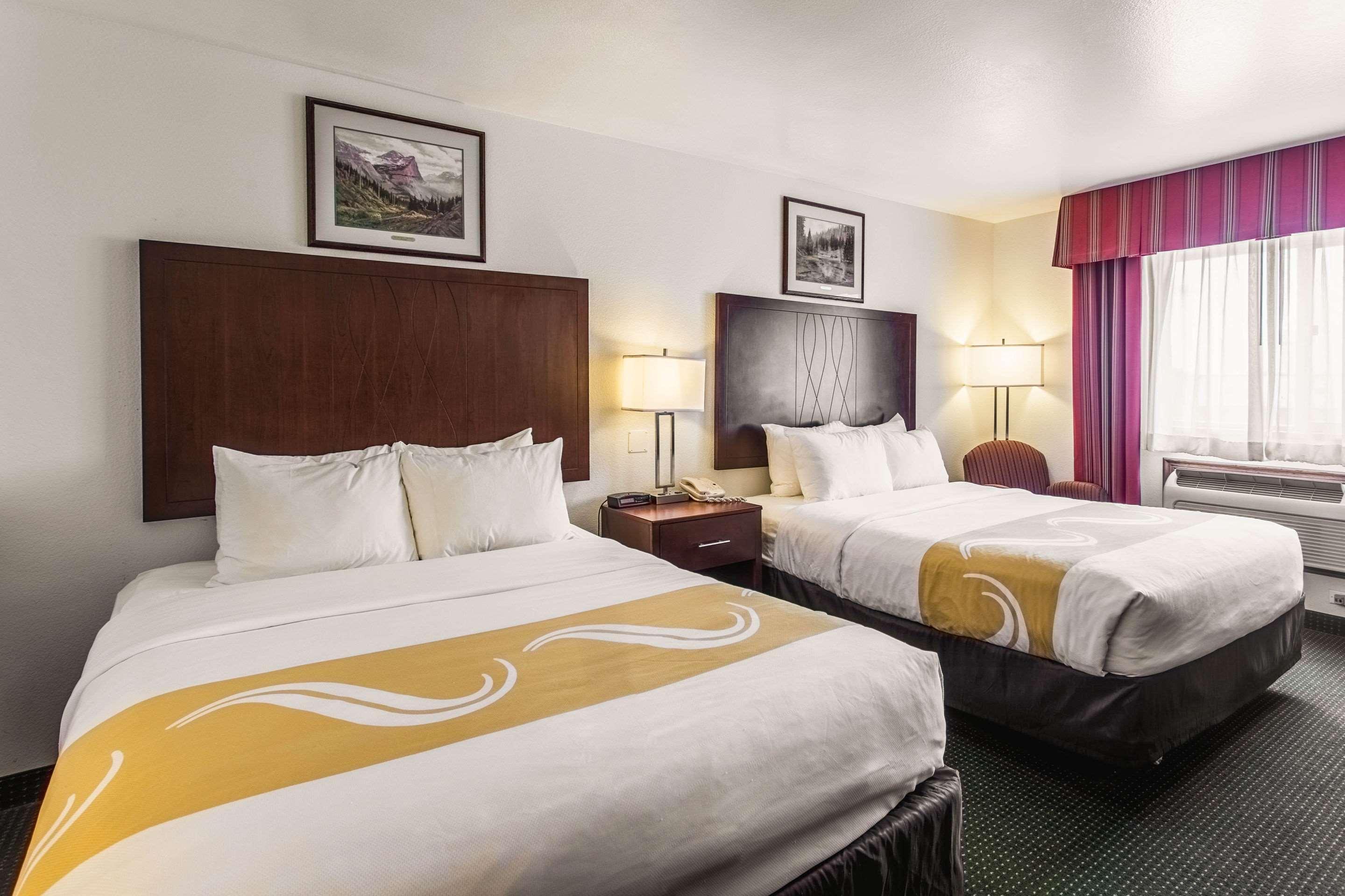 Quality Inn Belgrade Exteriör bild